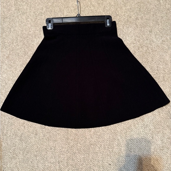 Zara black knit mini skirt - Picture 2 of 3